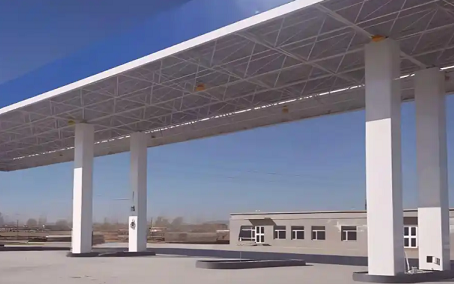 庆阳钢结构加油站罩棚_螺栓球网架_挑檐_形象柱！
